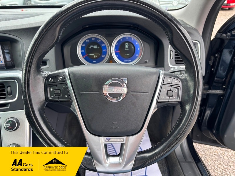 Used Volvo V60 2011 for sale - 76962928: Photo 11