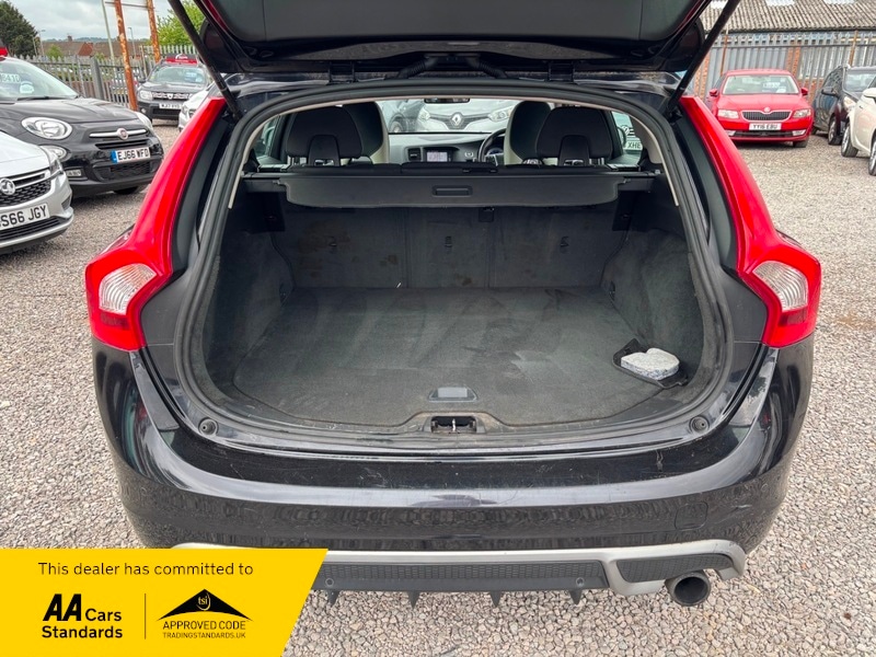 Used Volvo V60 2011 for sale - 76962928: Photo 16