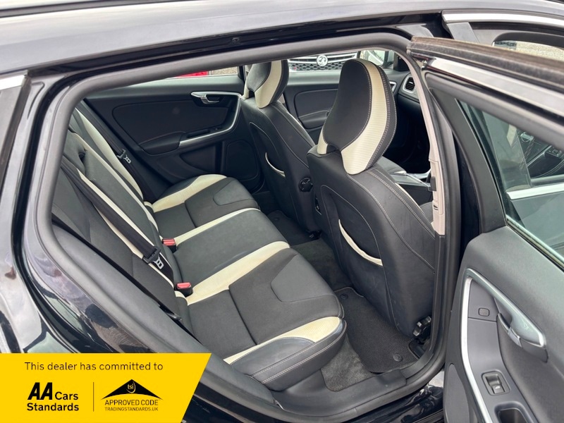 Used Volvo V60 2011 for sale - 76962928: Photo 17