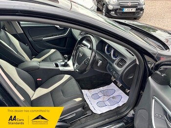 Used Volvo V60 2011 for sale - 76962928: Photo