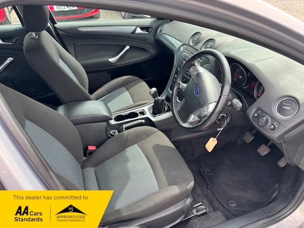 Used Ford Mondeo 2014 for sale - 74806859: Photo 2