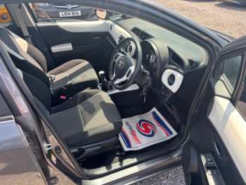 Used Toyota Yaris 2013 for sale - 75149049: Photo