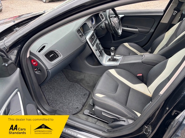 Used Volvo V60 2011 for sale - 74756943: Photo 14