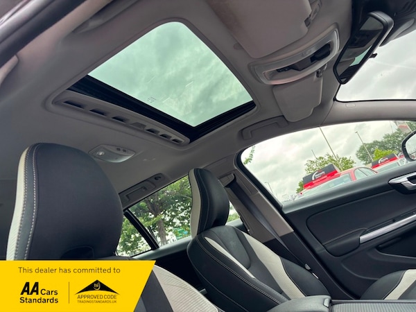 Used Volvo V60 2011 for sale - 74756943: Photo 19