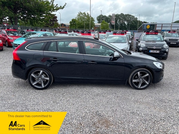 Used Volvo V60 2011 for sale - 74756943: Photo 8