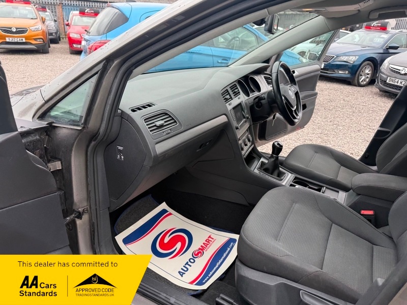 Used Volkswagen Golf 2015 for sale - 78097642: Photo 21