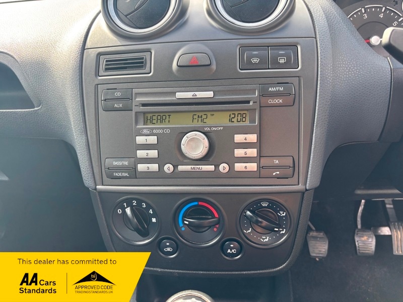 Used Ford Fiesta 2008 for sale - 76106392: Photo 11