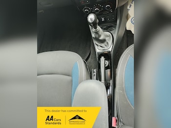 Used Dacia Duster 2015 for sale - 79574914: Photo