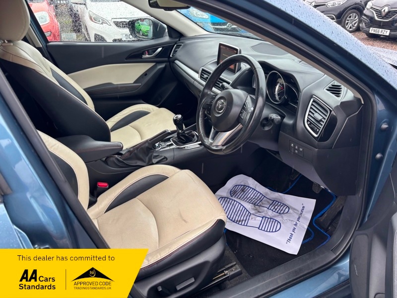 Used Mazda Mazda3 2016 for sale - 76559719: Photo 2