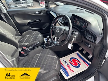Used Vauxhall Corsa 2015 for sale - 75961569: Photo 2