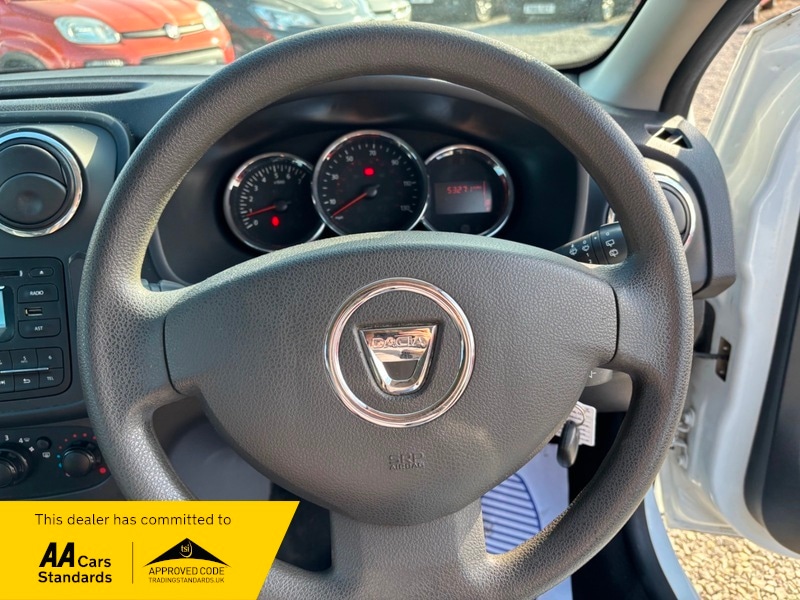 Used Dacia Sandero 2016 for sale - 76057179: Photo 11