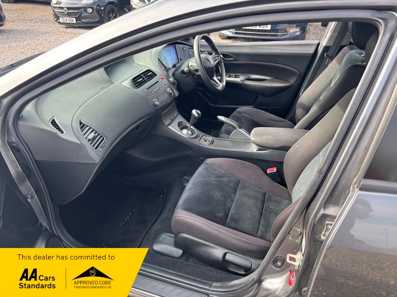 Used Honda Civic 2011 for sale - 76570750: Photo 13