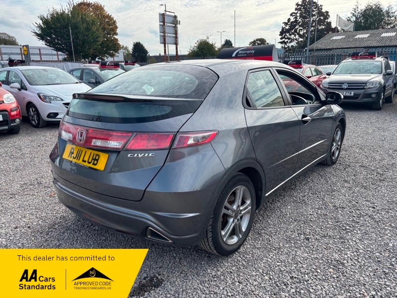 Used Honda Civic 2011 for sale - 76570750: Photo 7