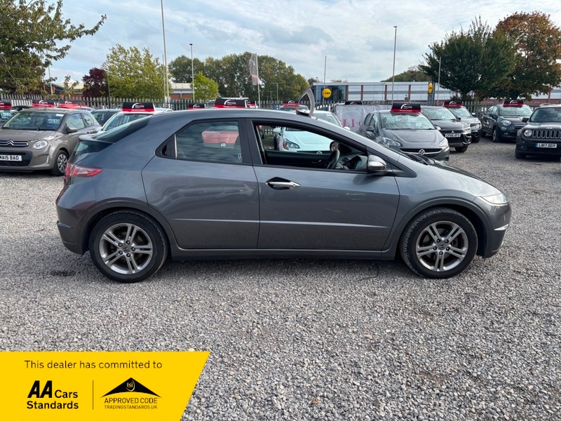 Used Honda Civic 2011 for sale - 76570750: Photo 8