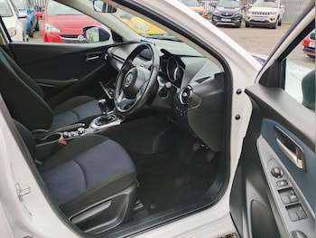 Used Mazda Mazda2 2015 for sale - 78931720: Photo