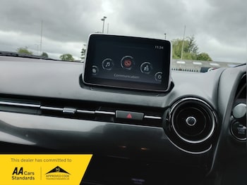 Used Mazda Mazda2 2015 for sale - 78931720: Photo
