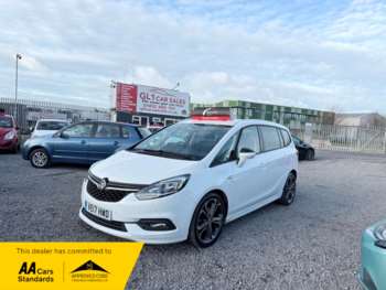 2017 - SRI+LOW MILES+ULEZ COMPLIANT+12/2024 MOT NO ADVISORY+3 MONTH WARRANTY 5-Door