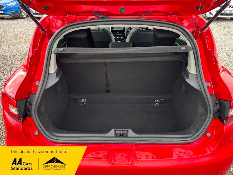 Used Renault Clio 2016 for sale - 77535610: Photo 13