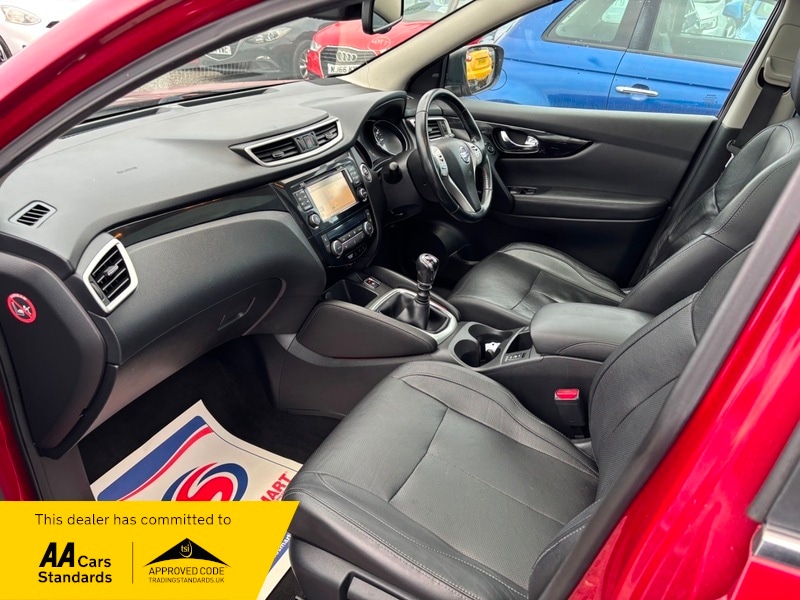 Used Nissan Qashqai 2015 for sale - 76686868: Photo 15