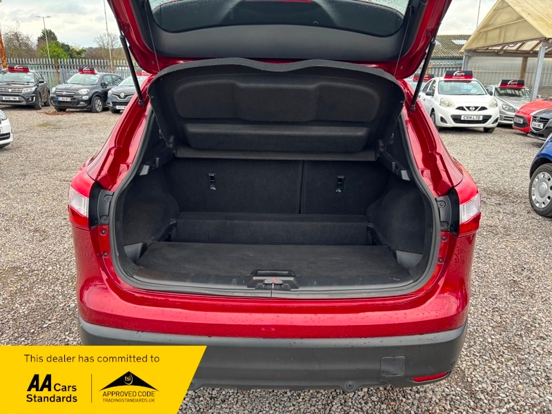 Used Nissan Qashqai 2015 for sale - 76686868: Photo 17