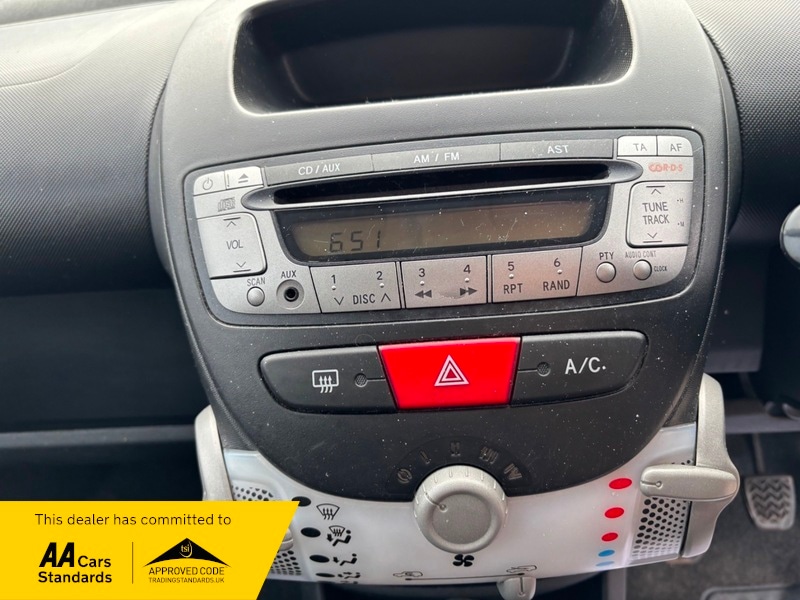 Used Peugeot 107 2014 for sale - 76346128: Photo 14