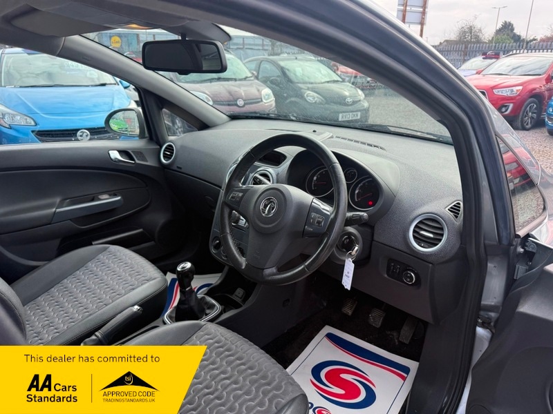 Used Vauxhall Corsa 2012 for sale - 77880714: Photo 2