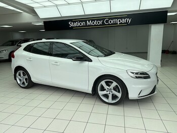 Used Volvo V40 2017 for sale - 78544079: Photo