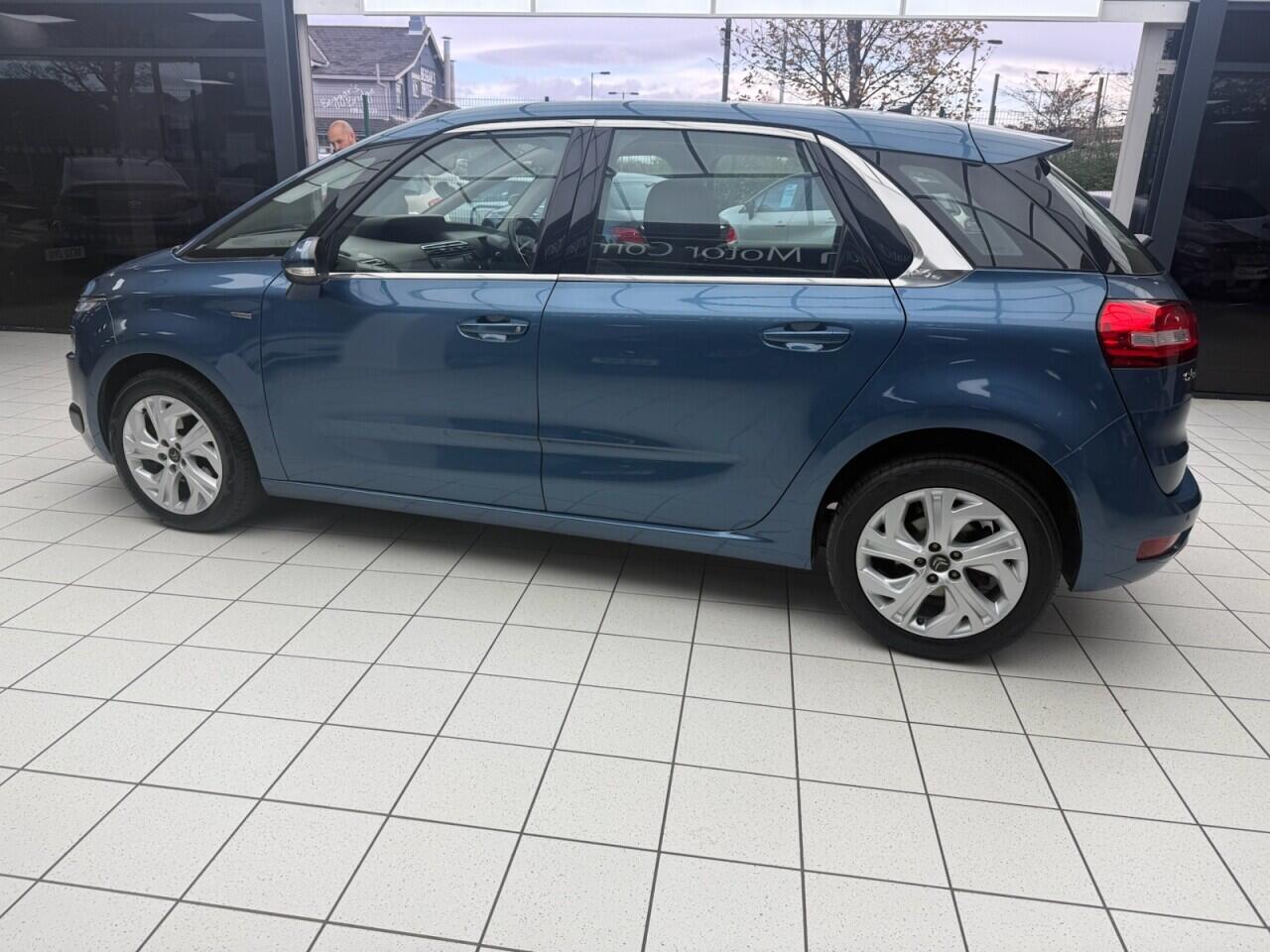 Used Citroen C4 Picasso 2016 for sale - 76613315: Photo 2