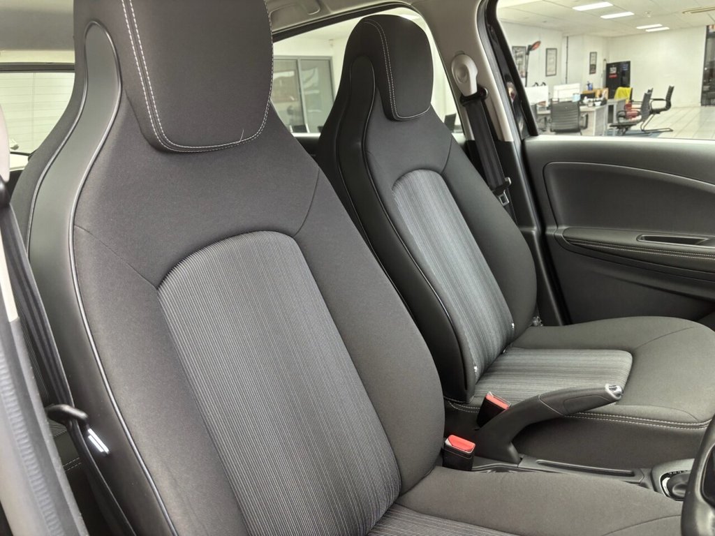 Used Renault Zoe 2019 for sale - 77642880: Photo 42