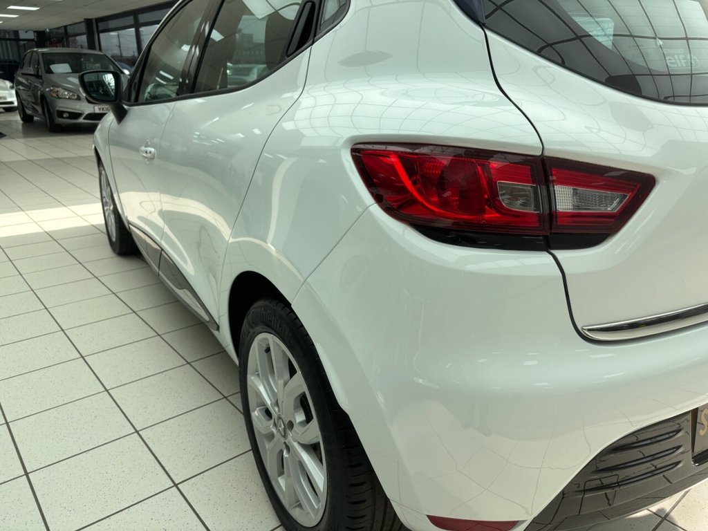 Used Renault Clio 2017 for sale - 77765035: Photo 17