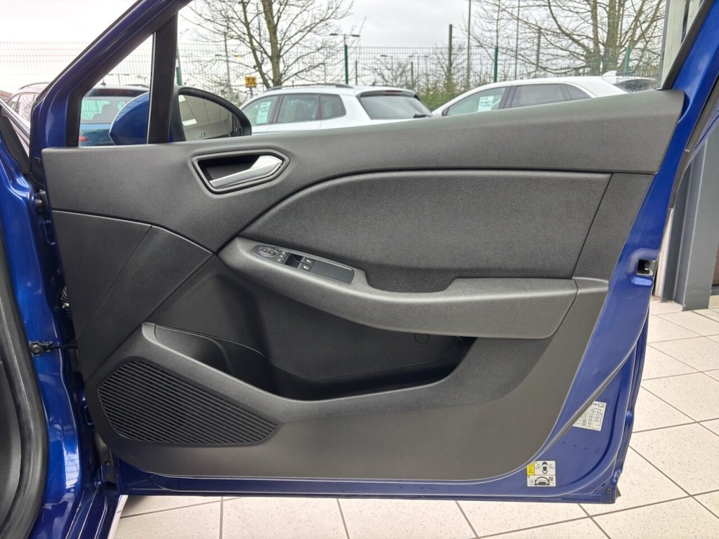 Used Renault Clio 2020 for sale - 77680541: Photo 39