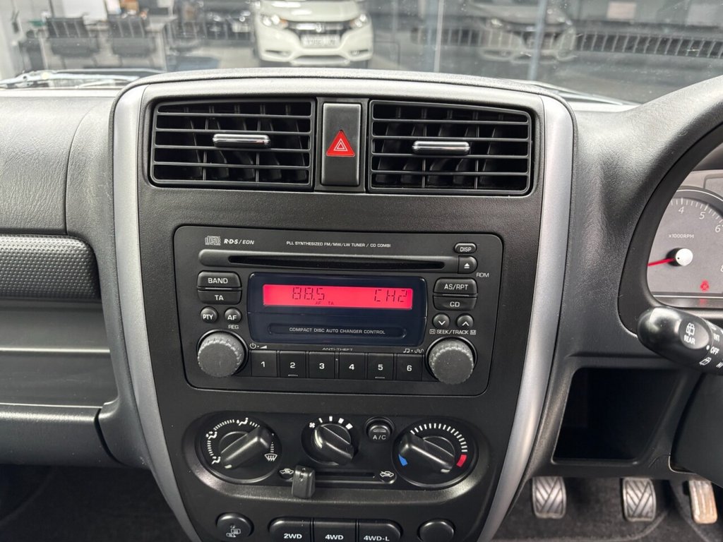 Used Suzuki Jimny 2014 for sale - 77014375: Photo 27