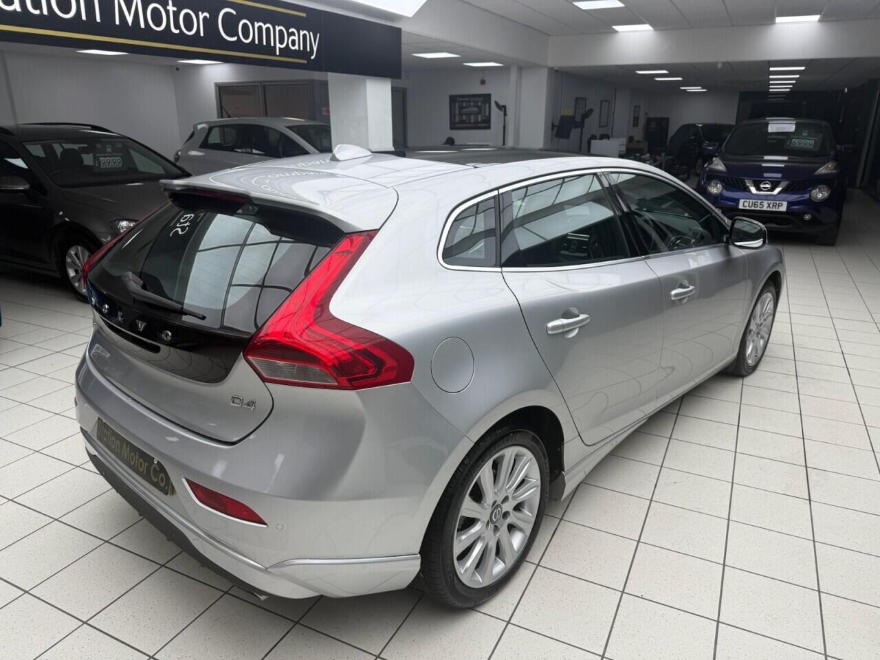 Used Volvo V40 2015 for sale - 76613166: Photo 11