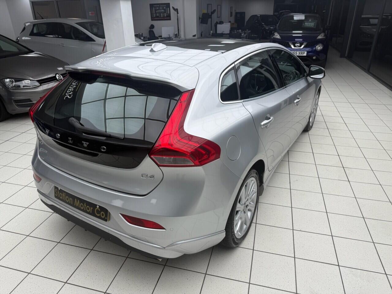 Used Volvo V40 2015 for sale - 76613166: Photo 12