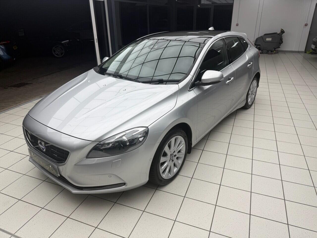 Used Volvo V40 2015 for sale - 76613166: Photo 20