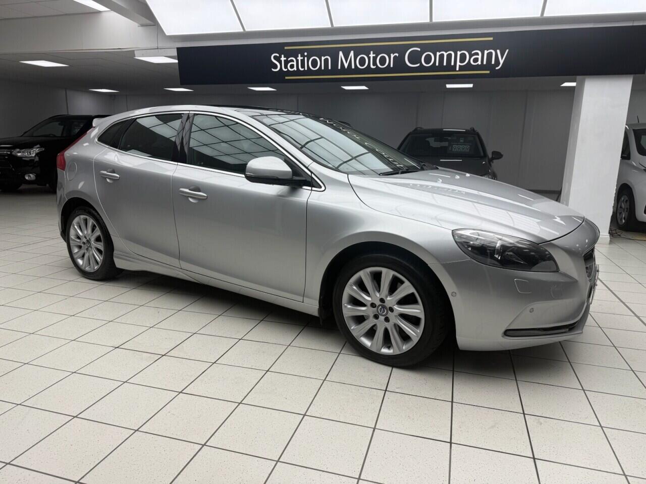 Used Volvo V40 2015 for sale - 76613166: Photo 4