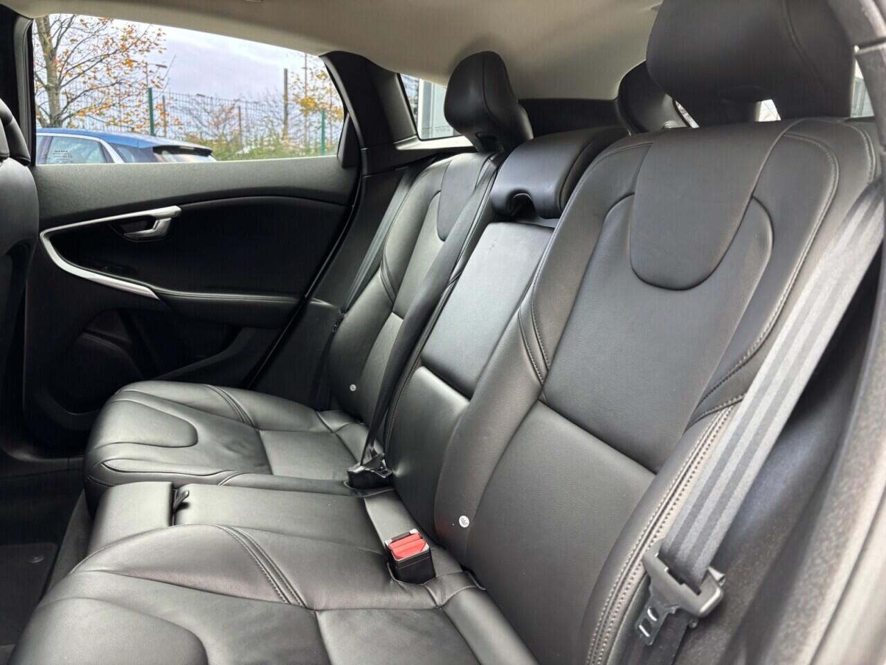 Used Volvo V40 2015 for sale - 76613166: Photo 42