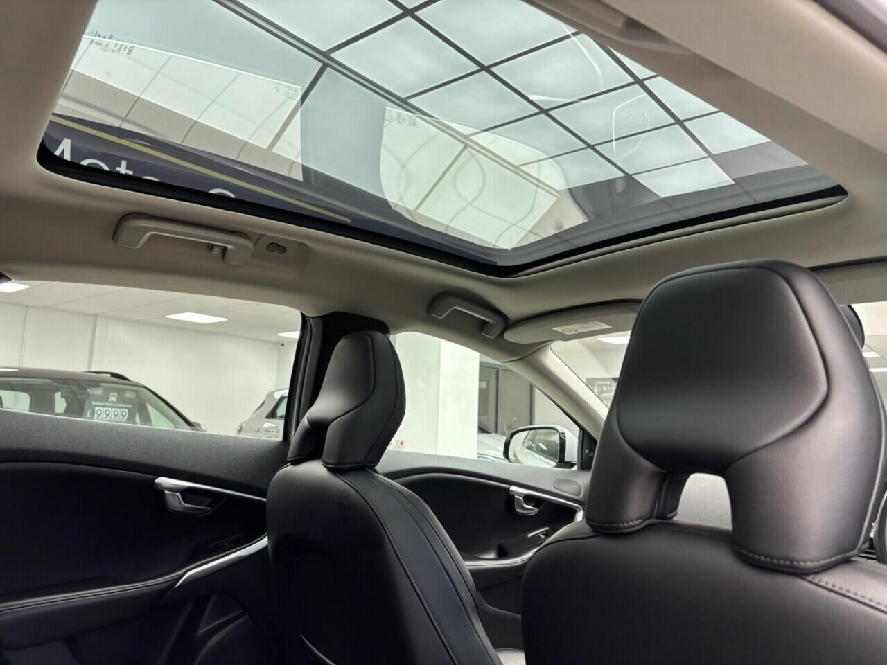 Used Volvo V40 2015 for sale - 76613166: Photo 46