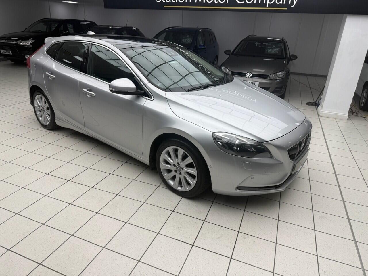 Used Volvo V40 2015 for sale - 76613166: Photo 5