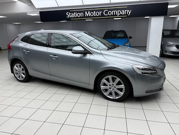 Used Volvo V40 2017 for sale - 77276023: Photo