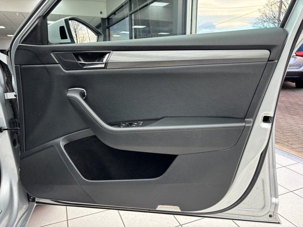 Used Skoda Superb 2019 for sale - 76962417: Photo 33