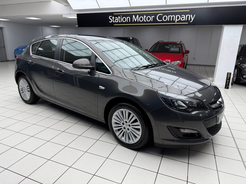 Used Vauxhall Astra 2015 for sale - 77356499: Photo 2