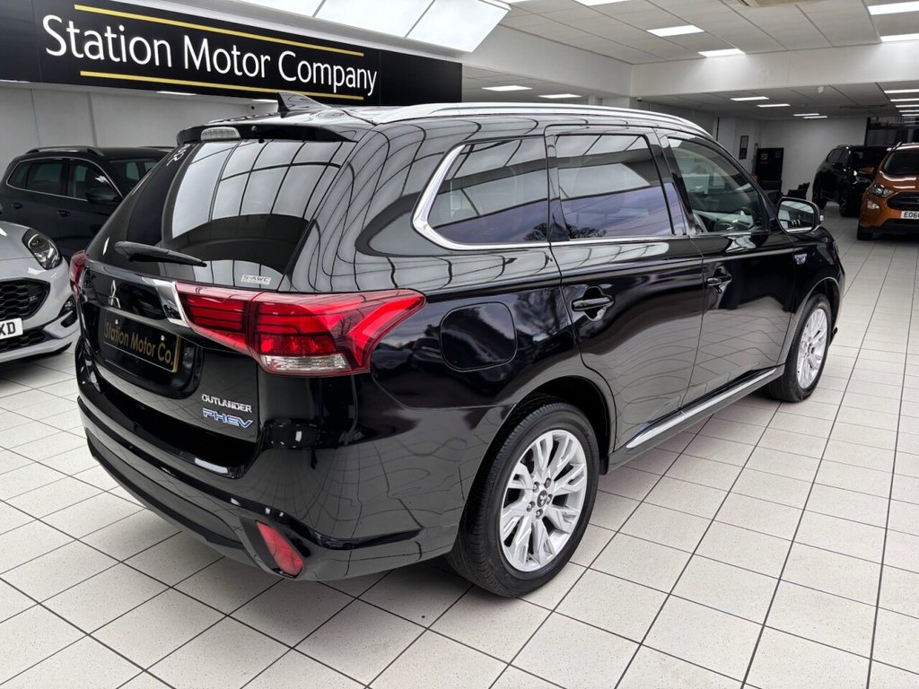 Used Mitsubishi Outlander 2017 for sale - 77673671: Photo 13