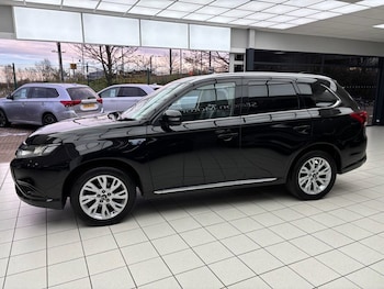 Used Mitsubishi Outlander 2017 for sale - 77673671: Photo