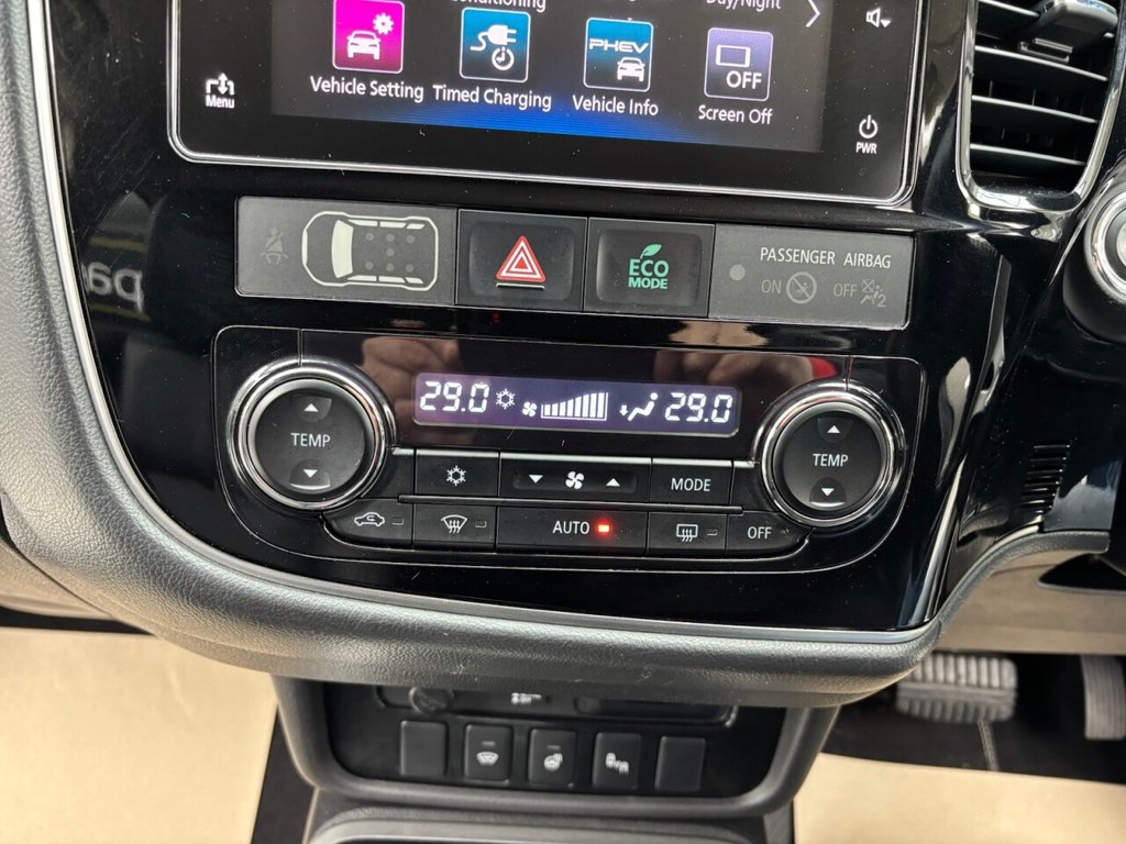 Used Mitsubishi Outlander 2017 for sale - 77673671: Photo 31