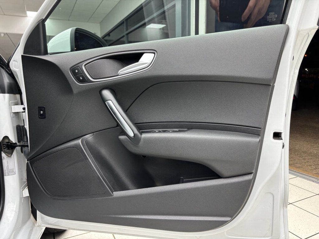 Used Audi A1 2015 for sale - 76867946: Photo 38