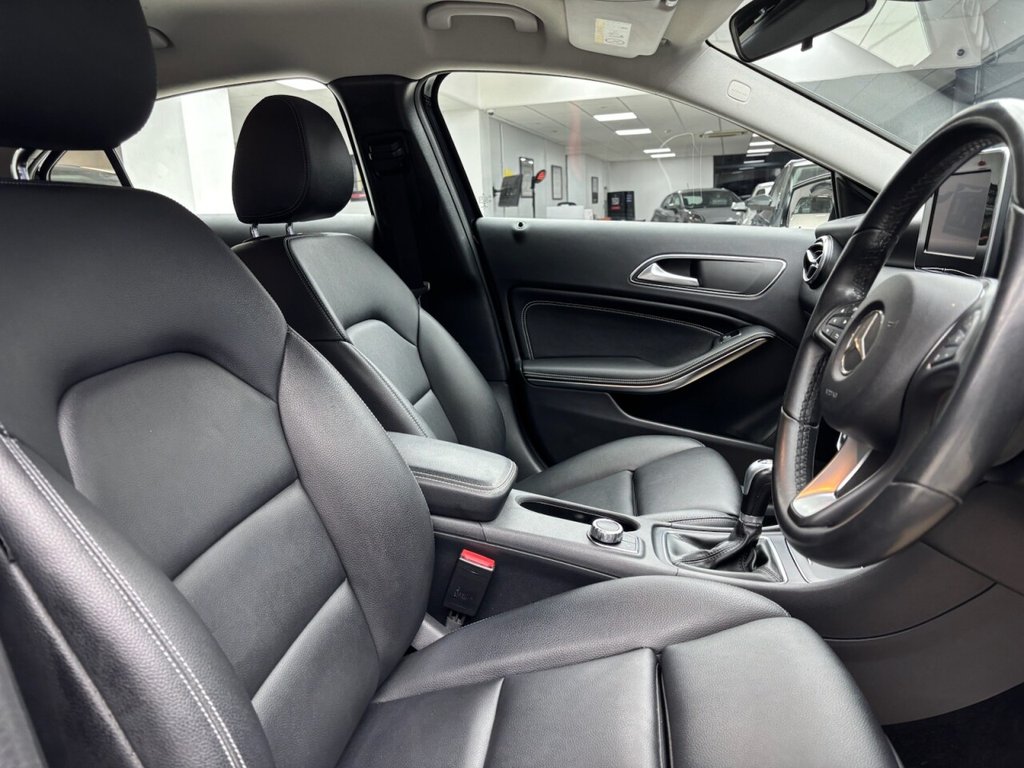 Used Mercedes-Benz A-Class 2017 for sale - 76730217: Photo 3