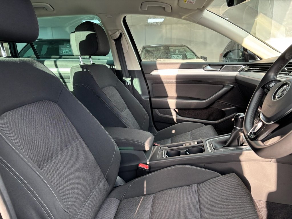 Used Volkswagen Passat 2019 for sale - 76730214: Photo 3