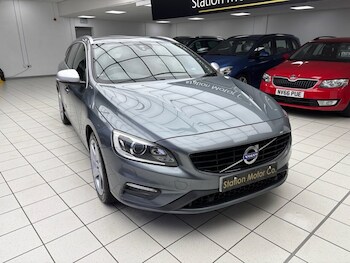 Used Volvo V60 2015 for sale - 77498974: Photo