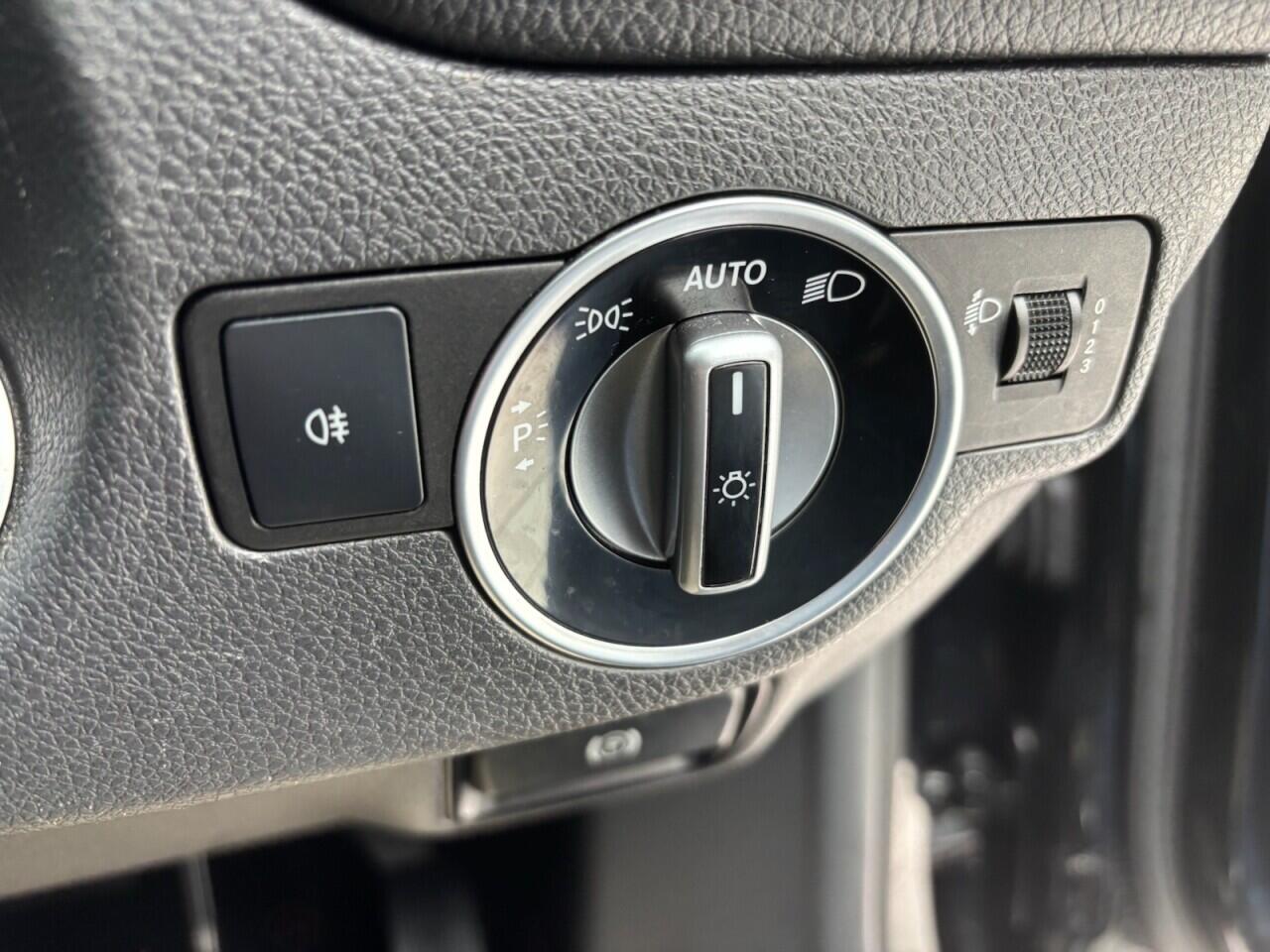 Used Mercedes-Benz CLA 2018 for sale - 76612735: Photo 36